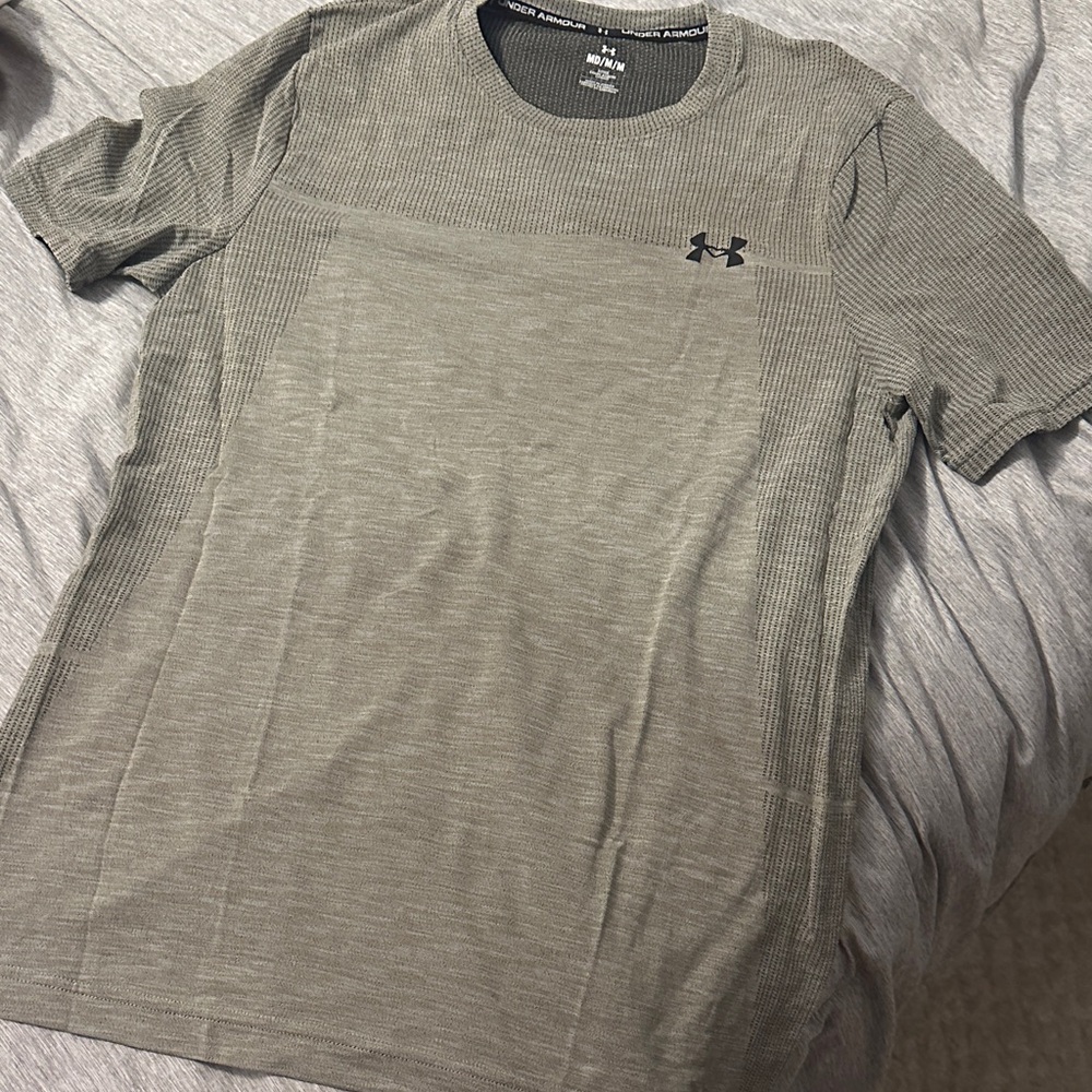 Under Armour Heathered Gray Performance Tee